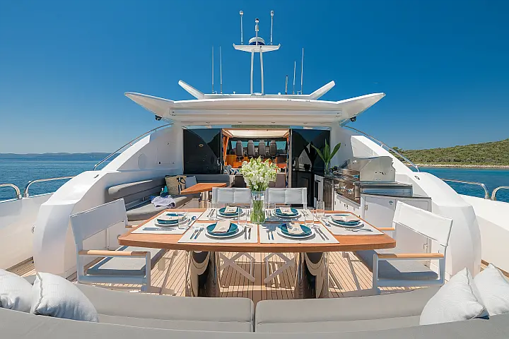 Sunseeker Yacht 95 - 