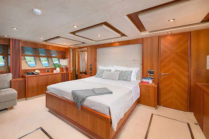 Sunseeker Yacht 95 - 