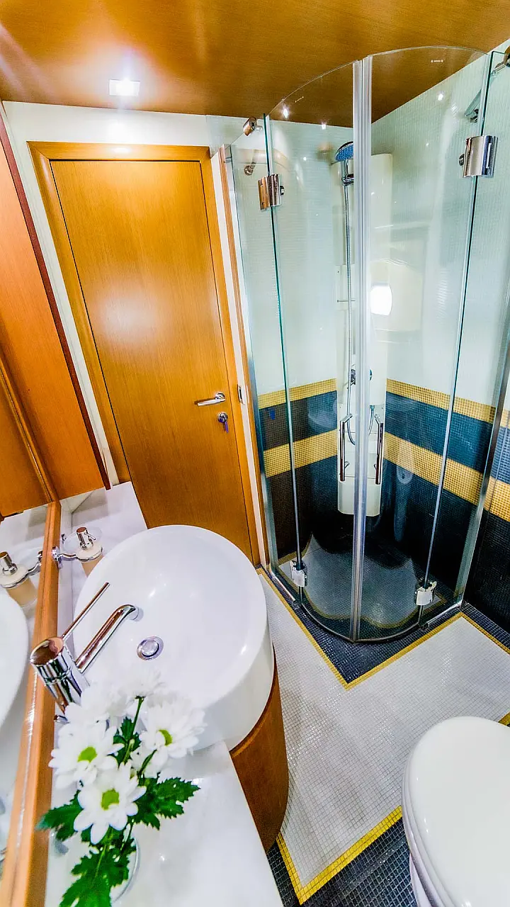 Ferretti 680 - 