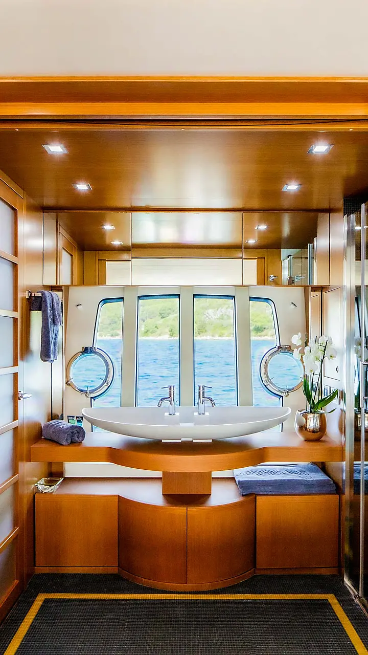 Ferretti 680 - 