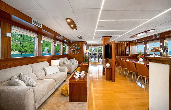 Motor sailer - 