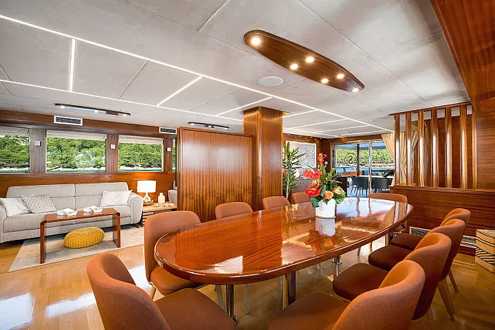 Motor sailer - 