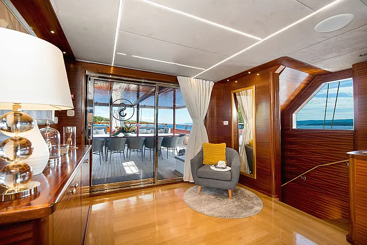 Motor sailer - 