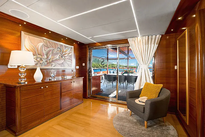 Motor sailer - 