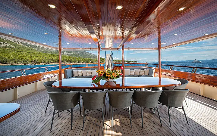 Motor sailer - 