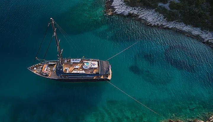 Motor sailer - 