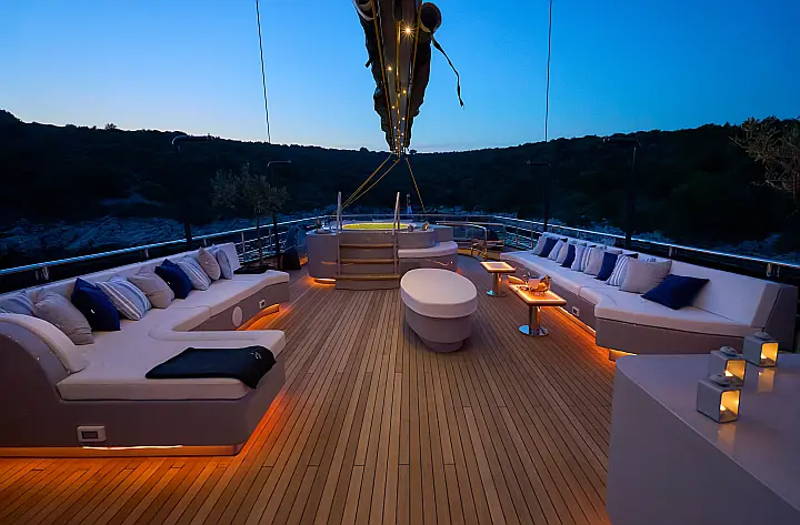 Motor sailer - 