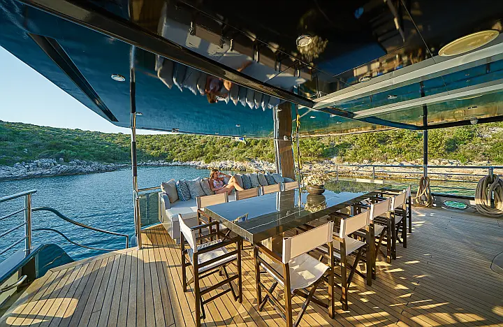 Motor sailer - 