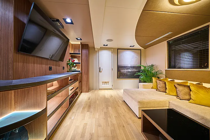 Motor sailer - 