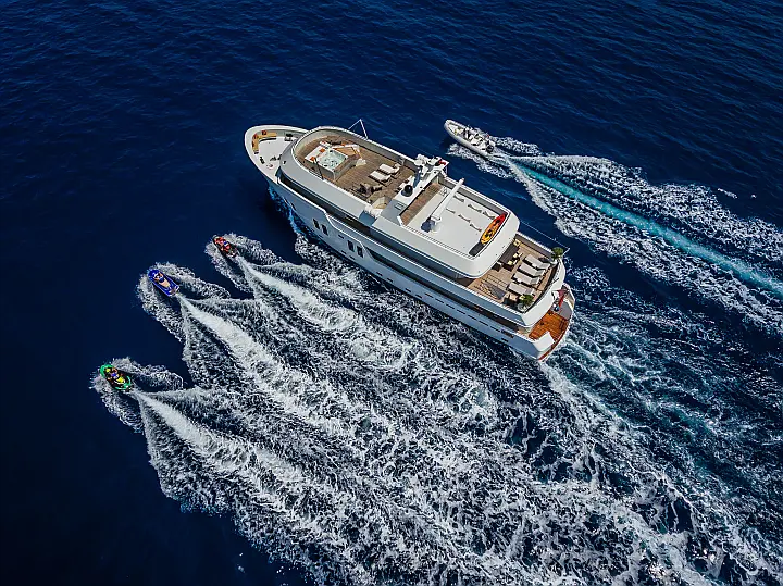 Saba  Custom 34 - 