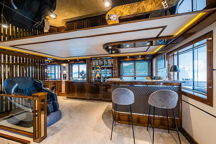 Saba  Custom 34 - 