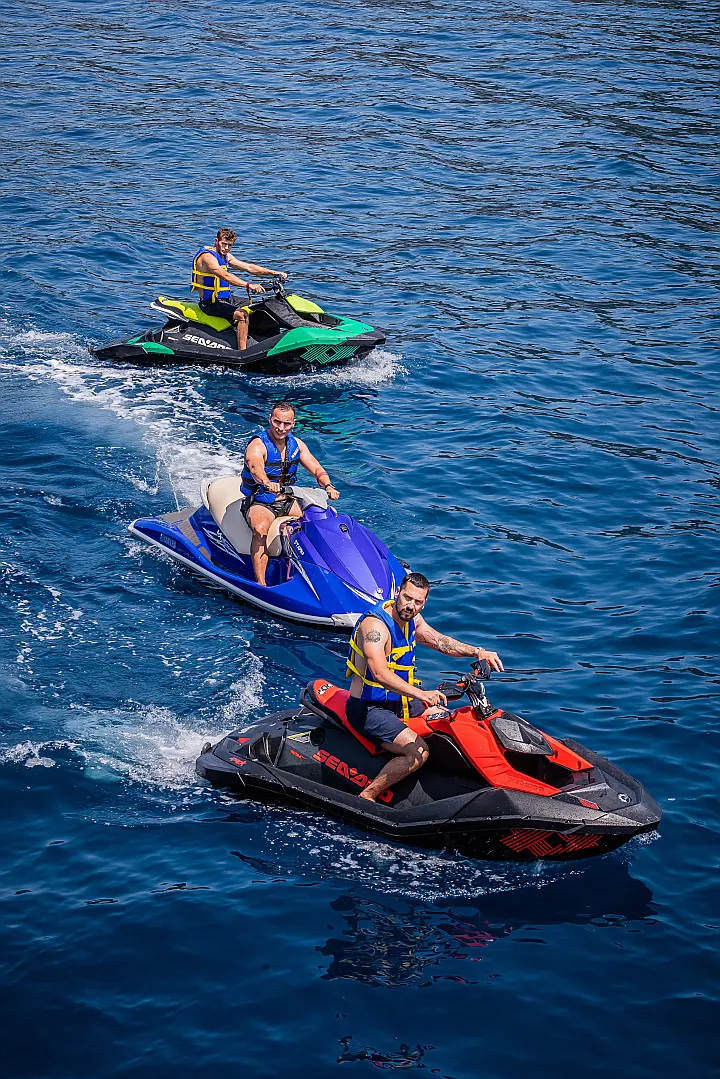 Saba  Custom 34 - 