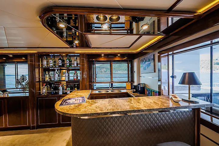 Saba  Custom 34 - 