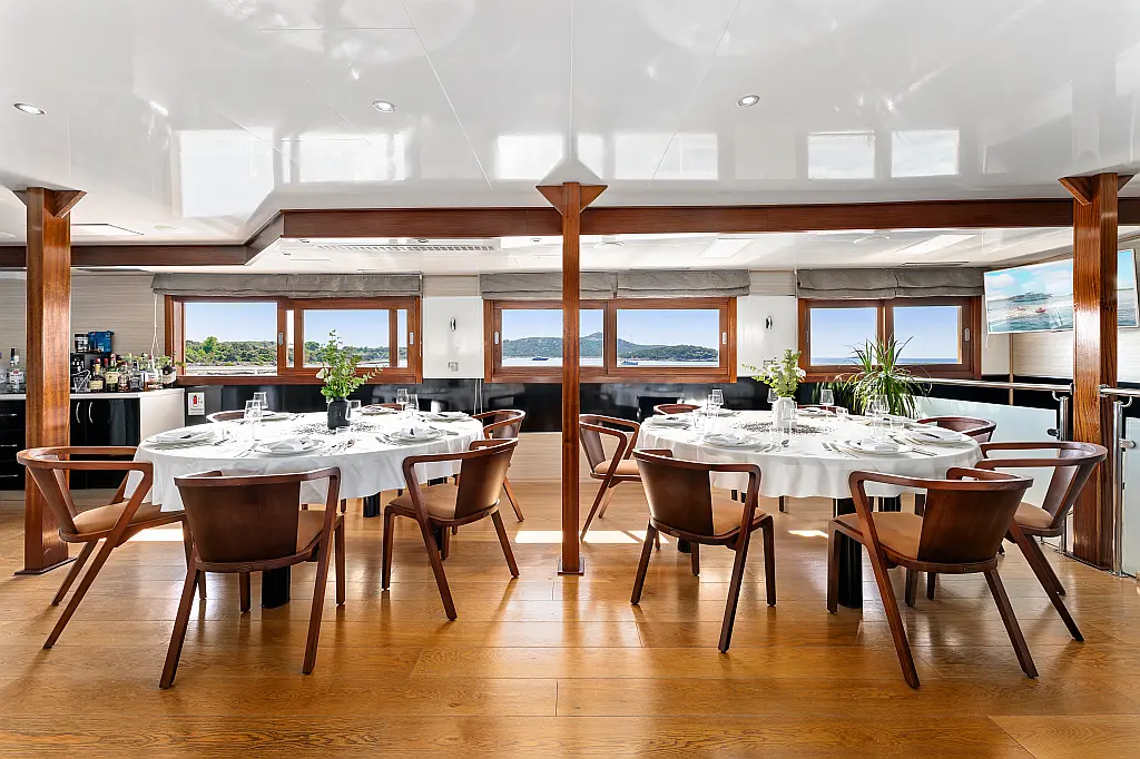 Luxury Motoryacht  - 