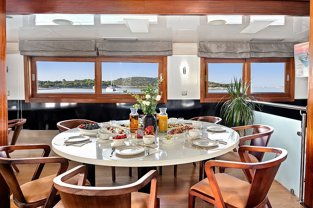 Luxury Motoryacht  - 