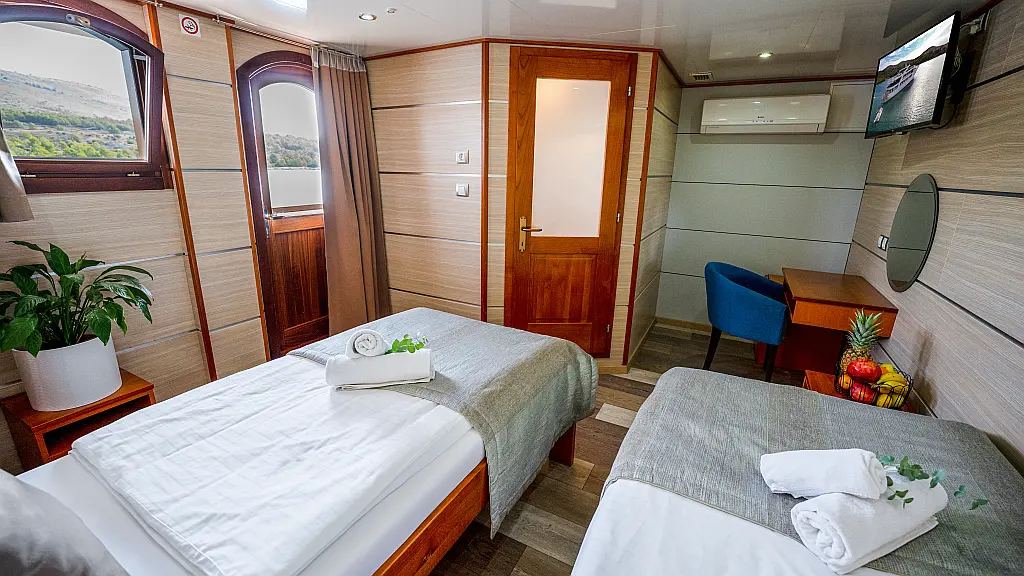 Luxury Motoryacht  - 