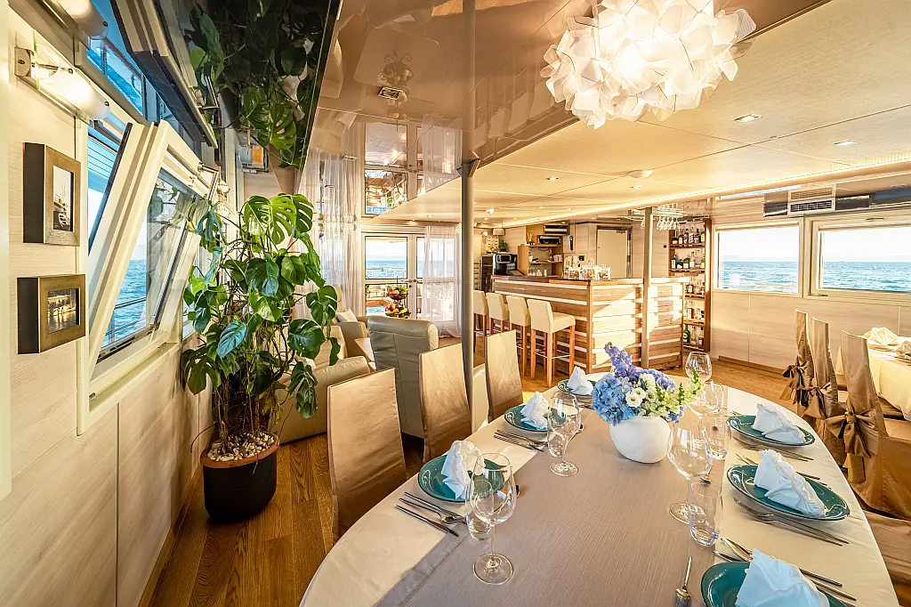 Luxury Motoryacht  - 
