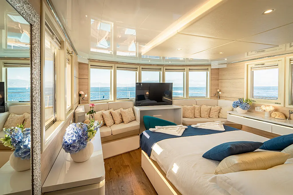 Luxury Motoryacht  - 