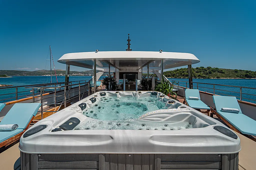 Luxury Motoryacht  - 