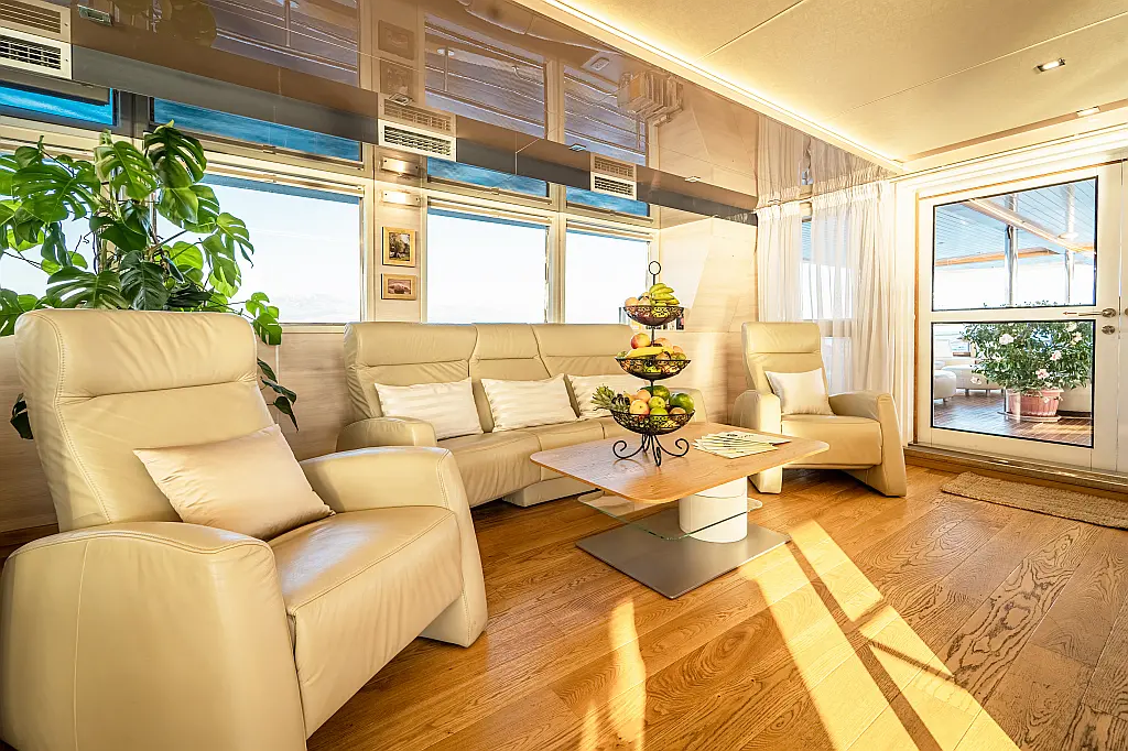 Luxury Motoryacht  - 