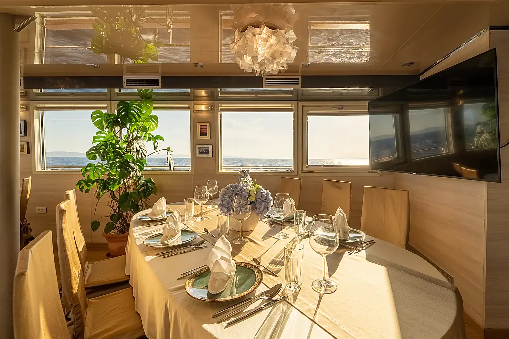 Luxury Motoryacht  - 