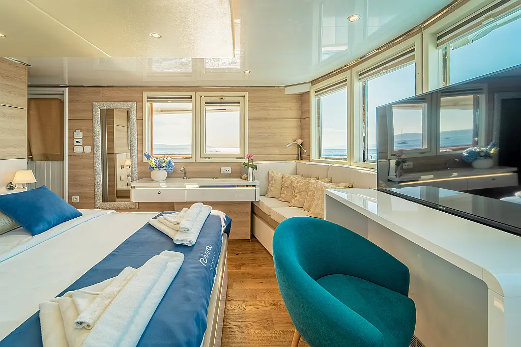 Luxury Motoryacht  - 