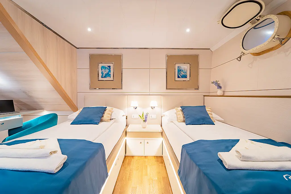 Luxury Motoryacht  - 