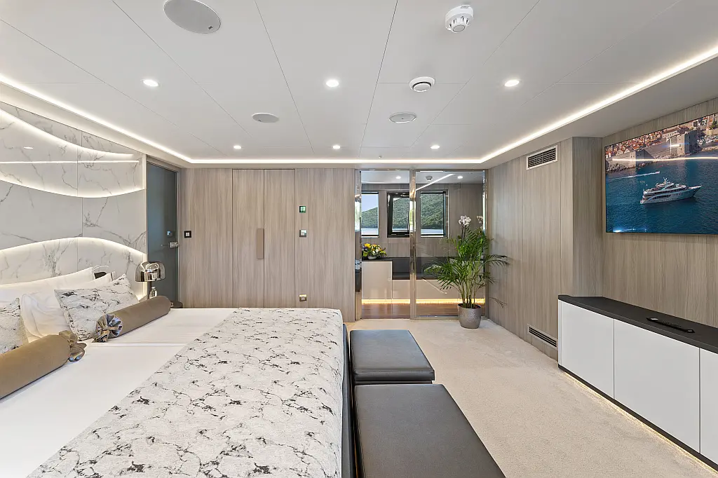 Luxury Motoryacht  - 