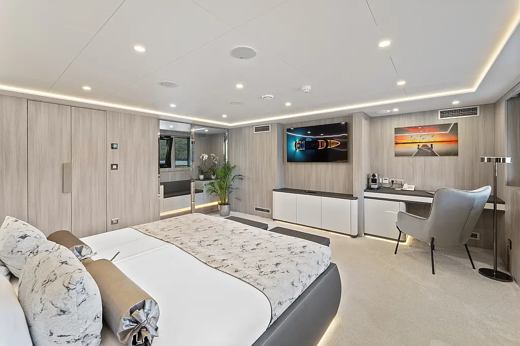 Luxury Motoryacht  - 