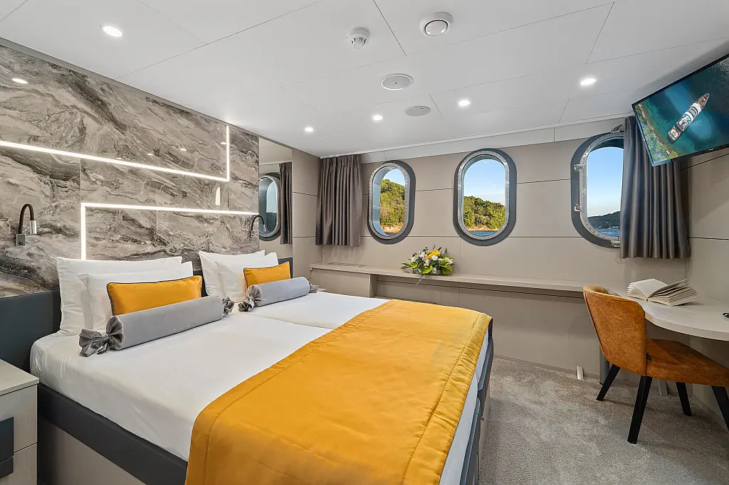 Luxury Motoryacht  - 