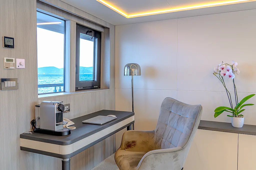 Luxury Motoryacht  - 