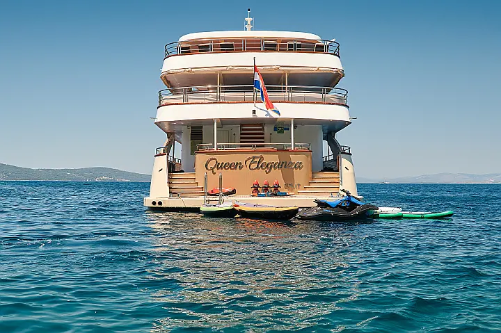 Luxury Motoryacht - 