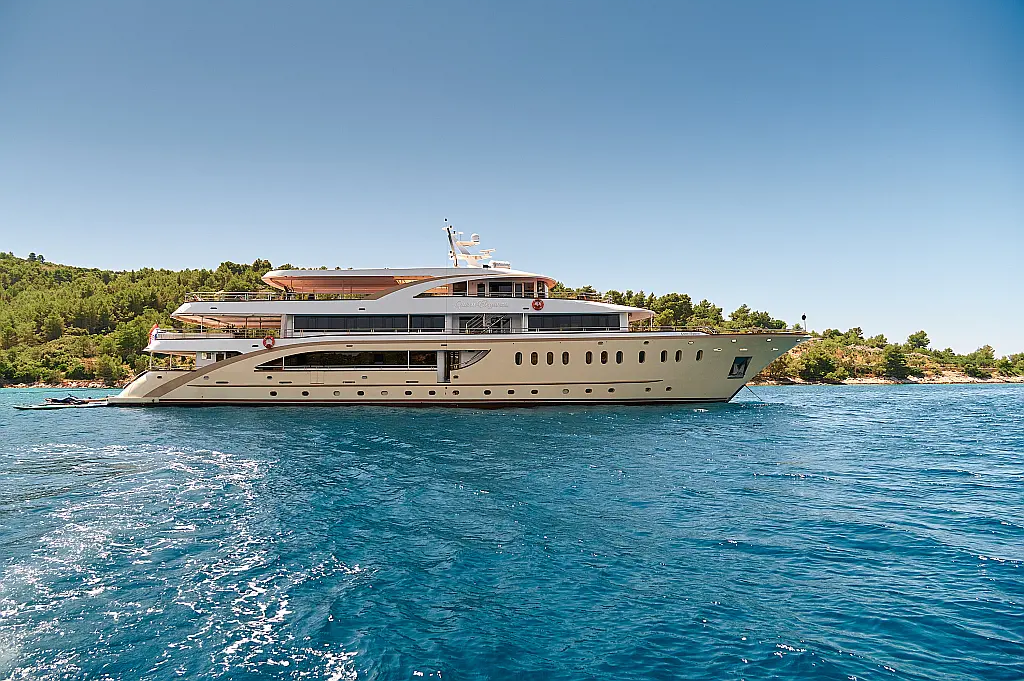 Luxury Motoryacht - 