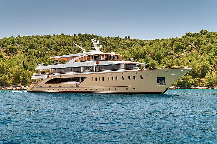 Luxury Motoryacht - 