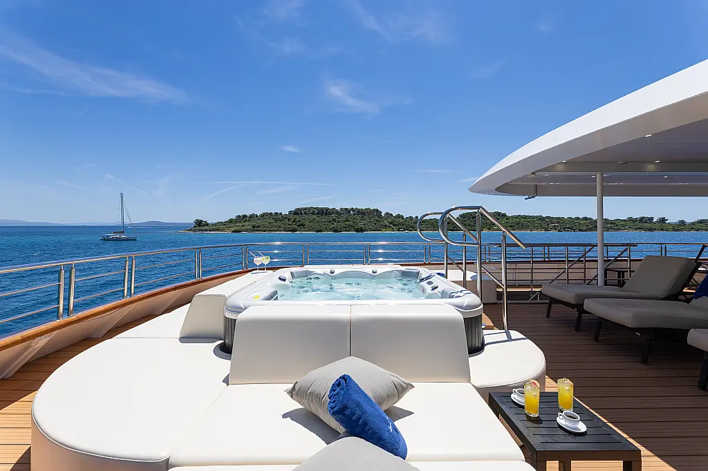Luxury Motoryacht - 
