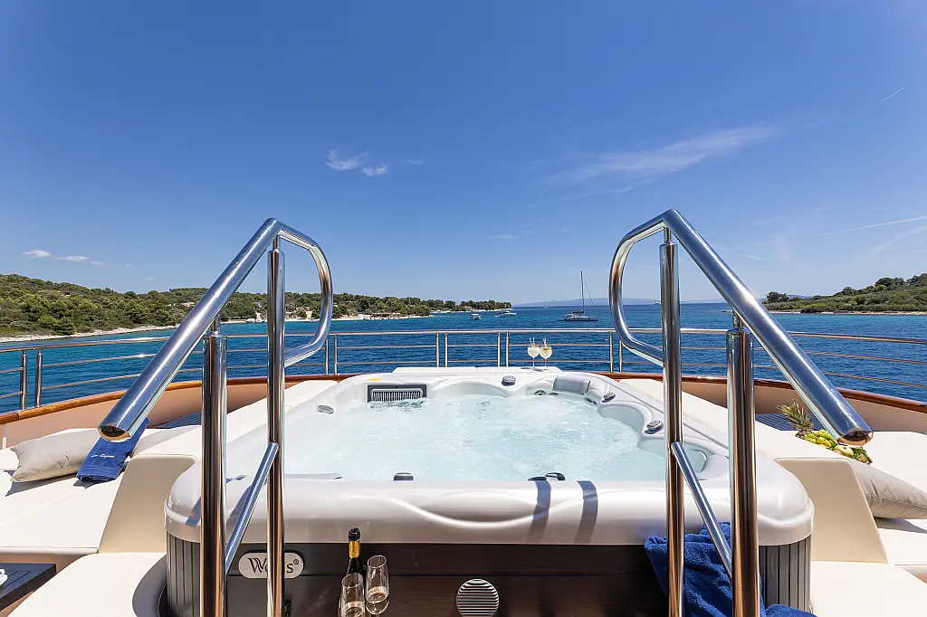 Luxury Motoryacht - 