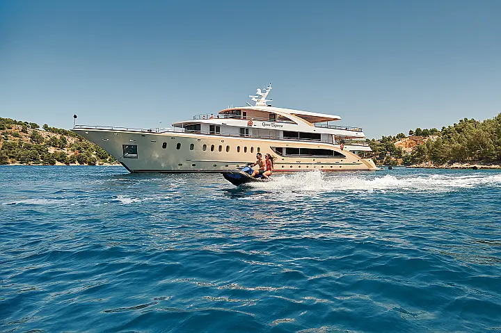 Luxury Motoryacht - 