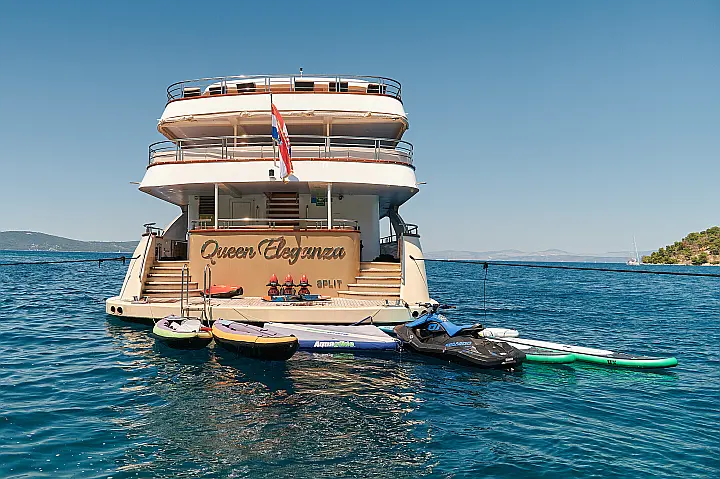Luxury Motoryacht - 