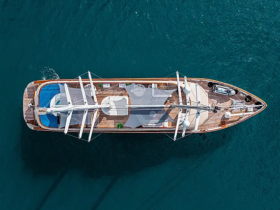 Luxury Sailing Yacht  - Tlocrt