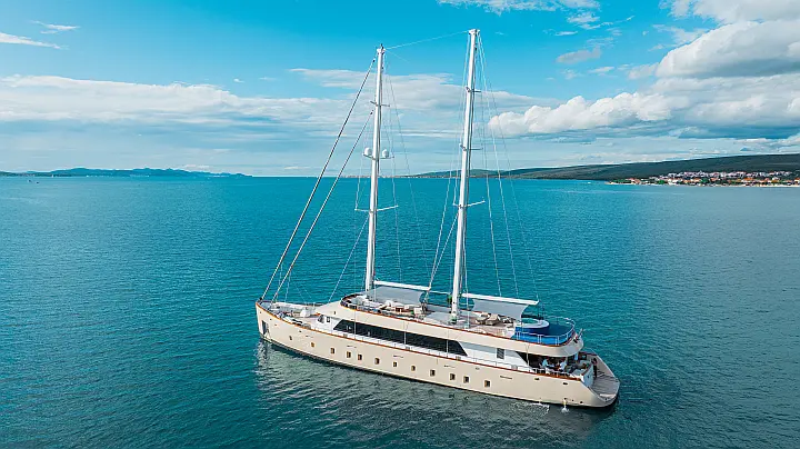 Luxury Sailing Yacht  - 