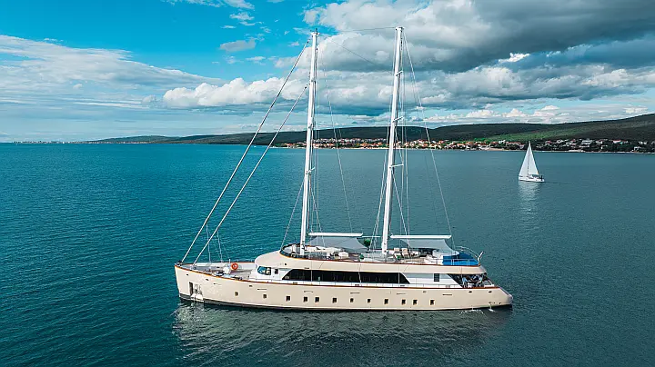 Luxury Sailing Yacht  - 