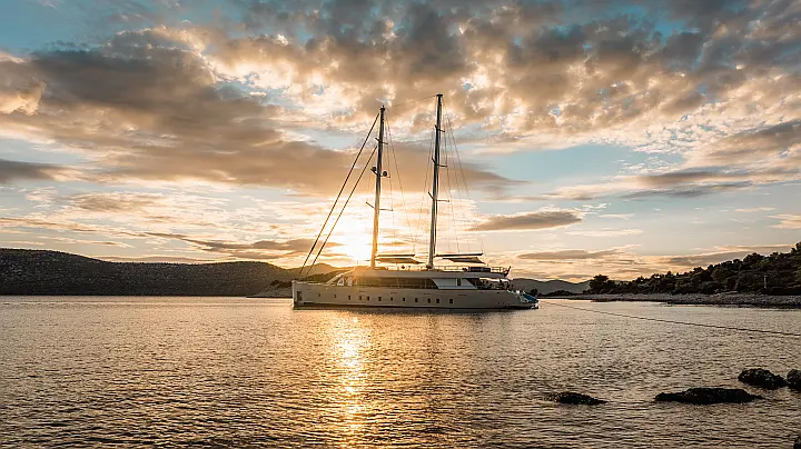 Luxury Sailing Yacht  - 