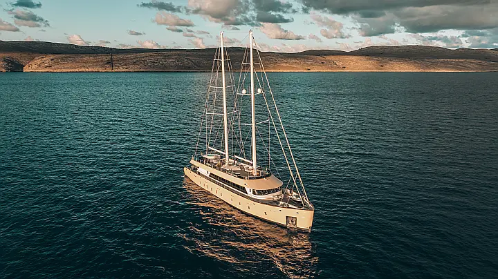 Luxury Sailing Yacht  - 