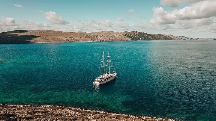 Luxury Sailing Yacht  - 