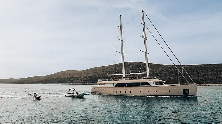 Luxury Sailing Yacht  - 