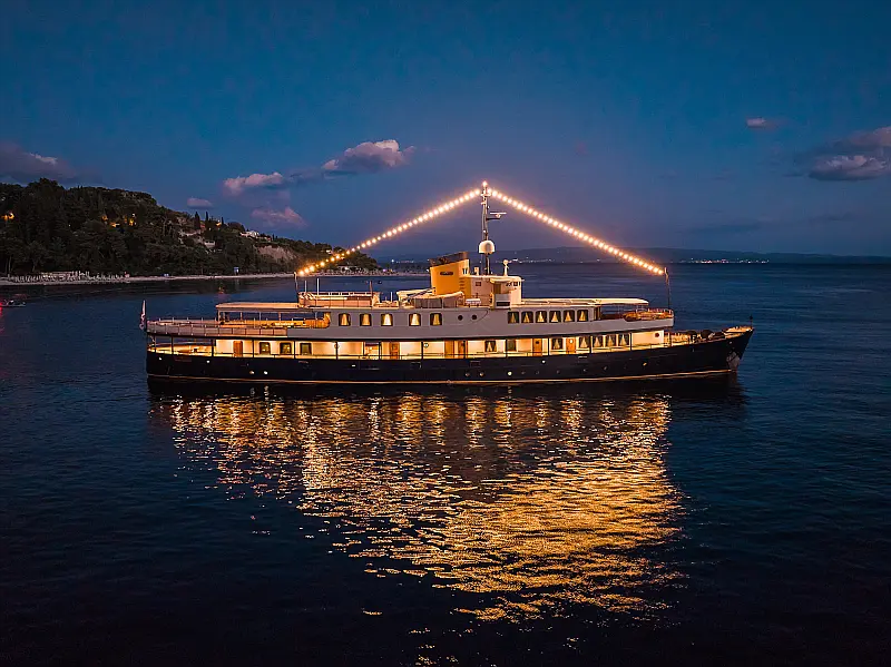 Motoryacht 