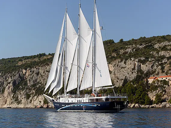 Luxury Sailing Yacht 