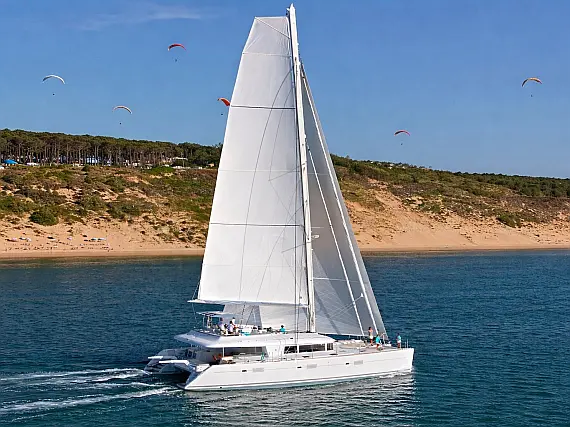 Lagoon 620 (3 cab)